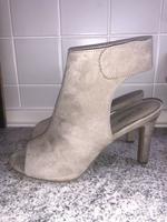 High Heels beige Bayern - Fridolfing Vorschau