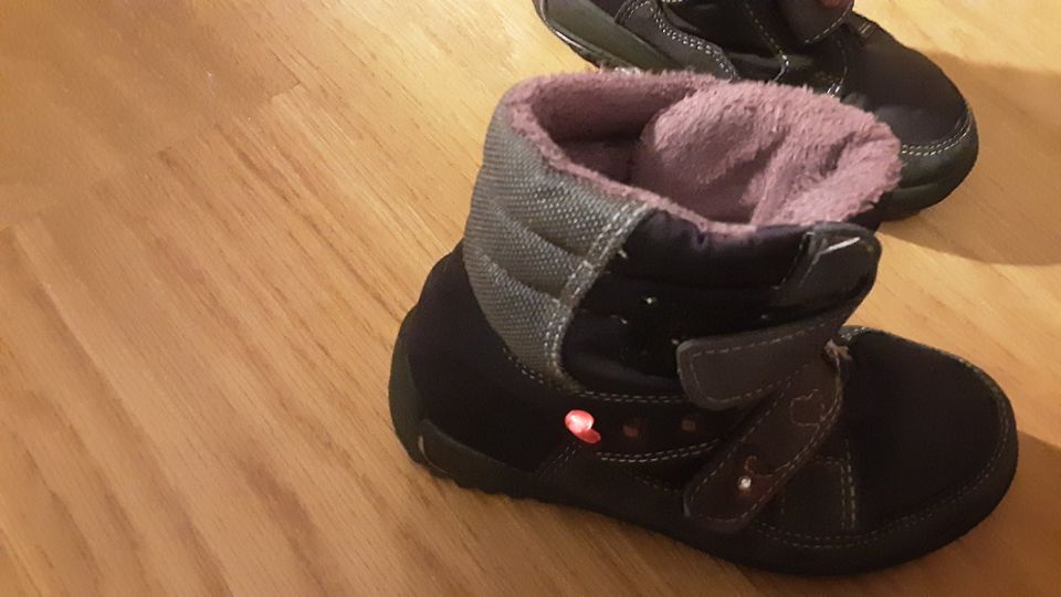 Ricosta Stiefel Mädchen 27 wasserdicht mit Blinkies in Schwalbach a. Taunus