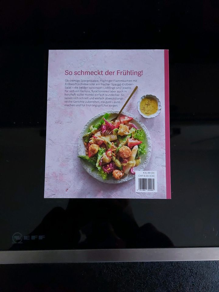 Weight Watchers Kochbuch "Zeit für Spargel & Erdbeeren" in Neuss