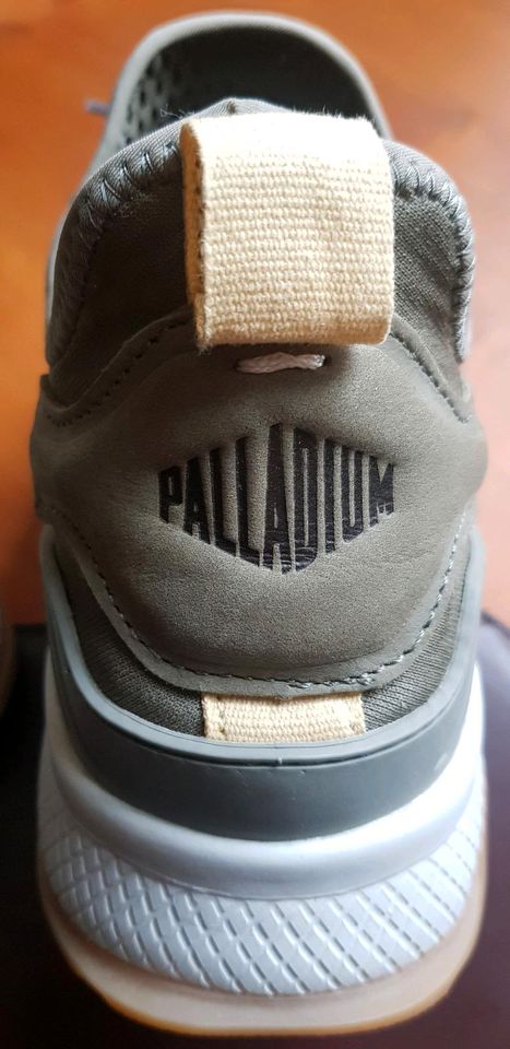 Sneaker Palladium in Bottrop
