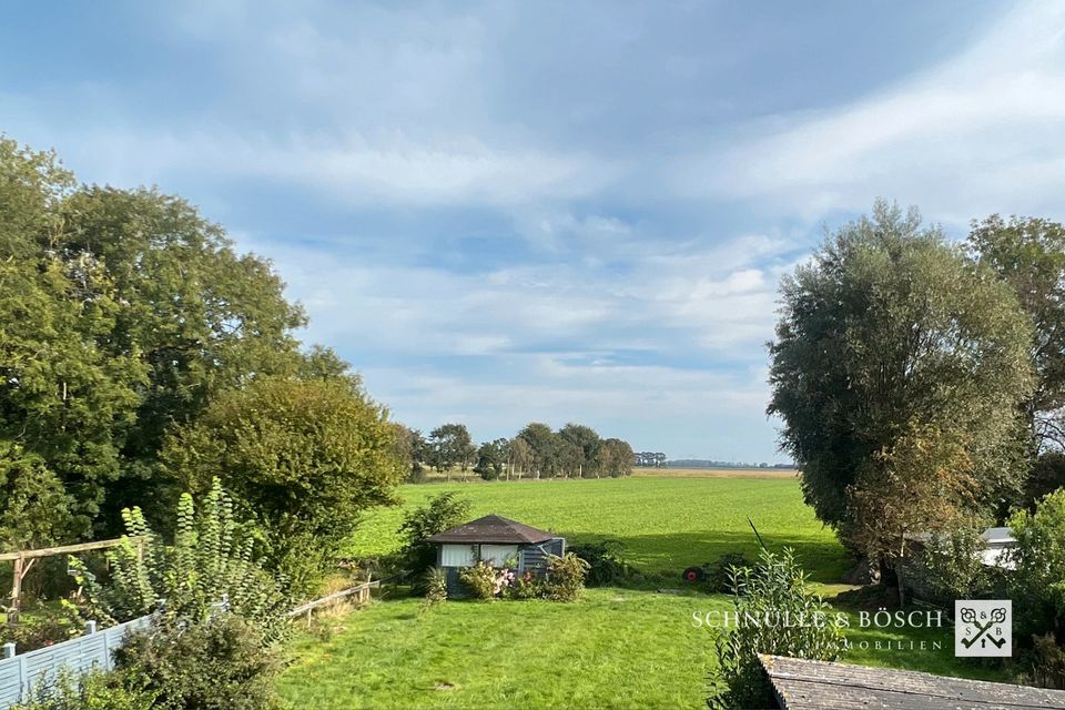 Schönes Einfamilienhaus mit Ferienwohnung und tollem Ausblick in Neuhaus