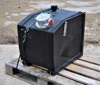 HYDRAULIKTANK ÖLTANK ca. 100 L MIT KONSOLEN UND HALTERUNGEN *NEU* Niedersachsen - Hessisch Oldendorf Vorschau