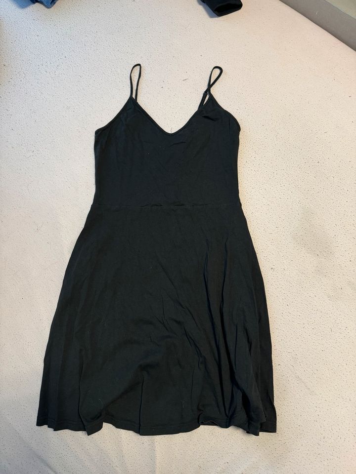 Schwarzes Kleid in Berlin