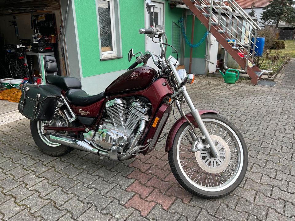 Suzuki Intruder VS 800 in Lindenau