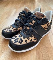 UGG Deaven Calf Hair Leo Sneaker 38 Leopard Leder - wie NEU! Neuhausen-Nymphenburg - Neuhausen Vorschau