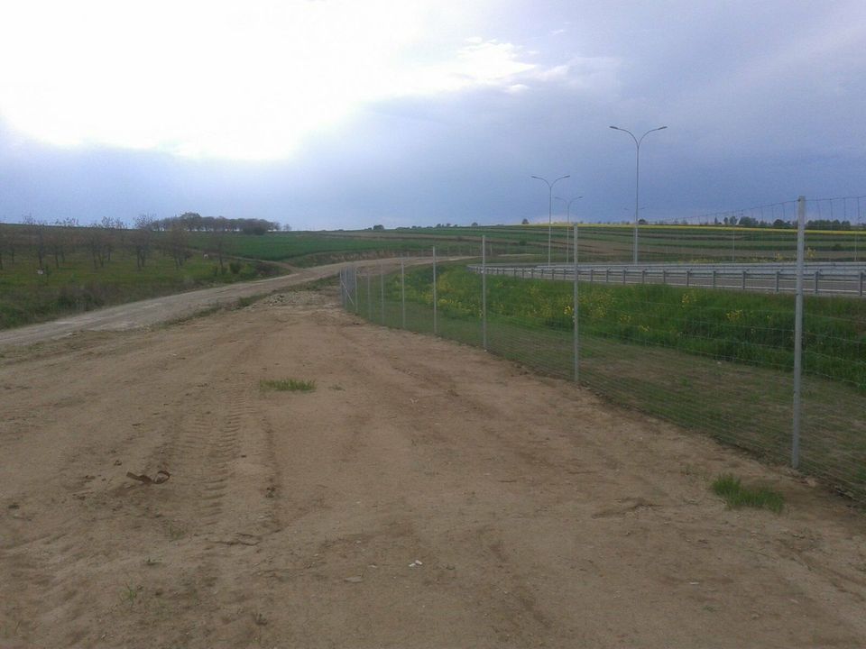 AUTOBAHNZÄUNE, STRAßENZÄUN, AUTOBAHN, WALD- UND AUTOBAHNZÄUNE in Herne