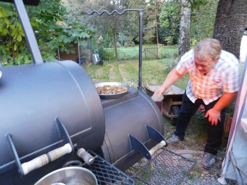 Gastro BBQ Smoker Grill's in 10 Größen zu vermieten in Hunsrück