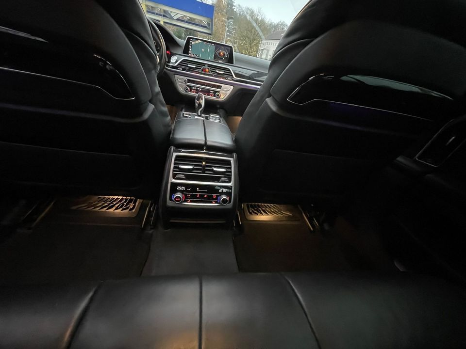 BMW 730d, Baujahr 2017, Top-Zustand, 183.000 km, in Iserlohn