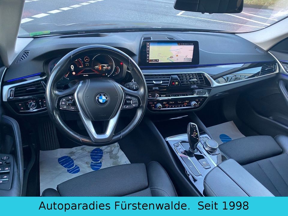 BMW 520d Touring Sport Line*Head-Up*Kamera*LED*Navi* in Fürstenwalde (Spree)