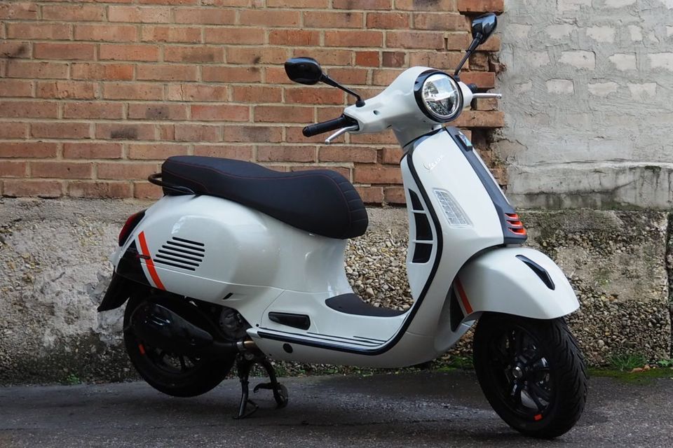 Vespa GTS 300 Super Sport - %%% Rabatt %%% in Filderstadt