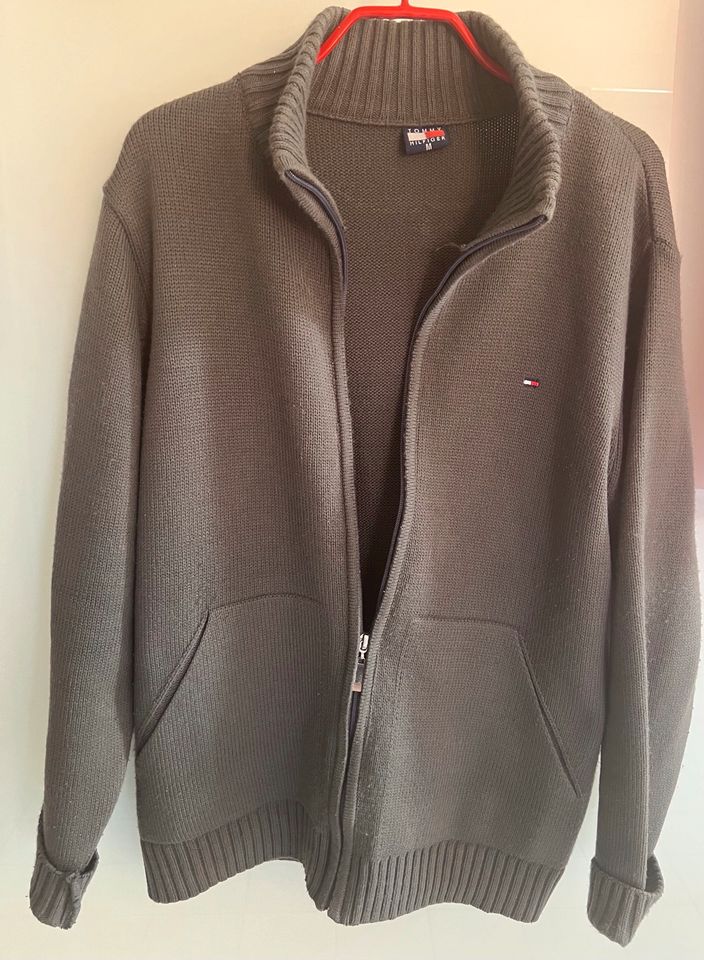 Tommy Hilfiger Strickjacke mit Taschen, Gr. M in Kiel