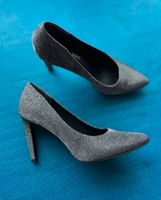 1x probierte Marco Tozzi High Heels silber Glitzer Gr.40 Baden-Württemberg - Weinsberg Vorschau