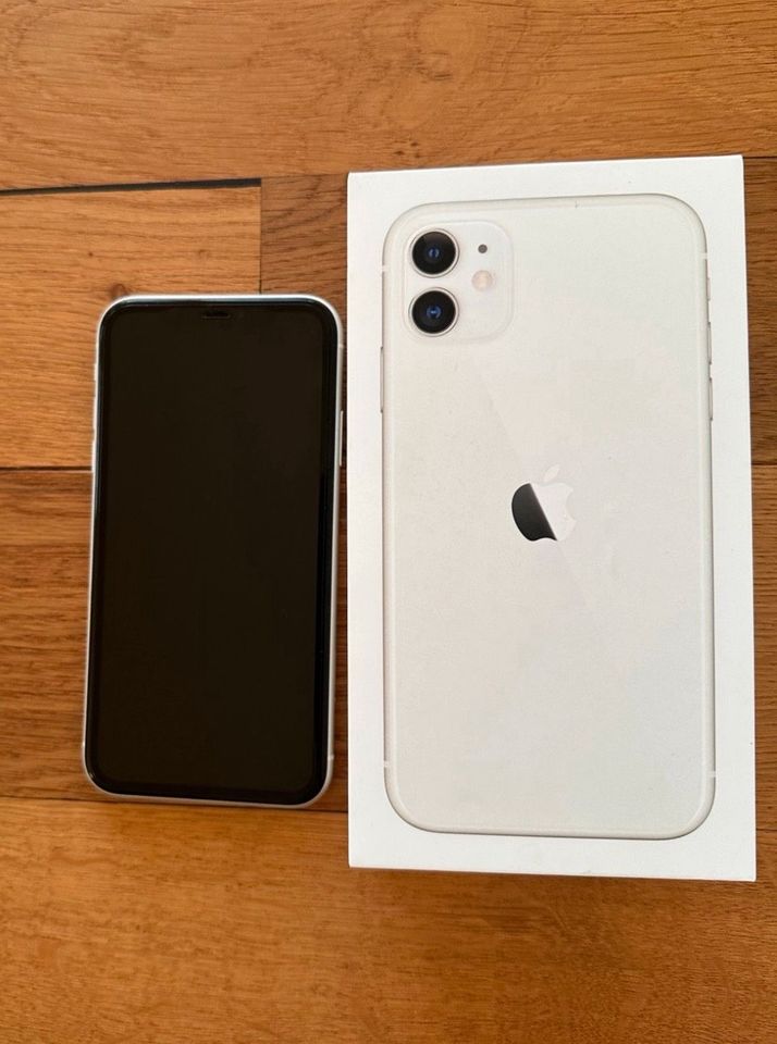 iPhone 11 White 128 GB in Büdingen