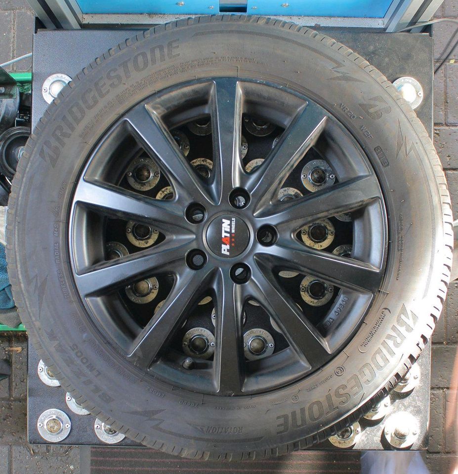 Winterräder 205/60R16 Alu Platin Wheels schwarz 6,5x16 ET42 5/108 in Hilden