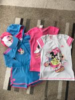 Adidas Disney Minnie Mouse Sweatjacke Shorts T-Shirt Mütze 140 Hessen - Kassel Vorschau