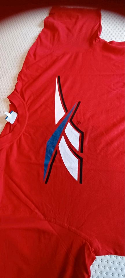 T-Shirt Reebok ,Gr.XL rot in Adelsheim