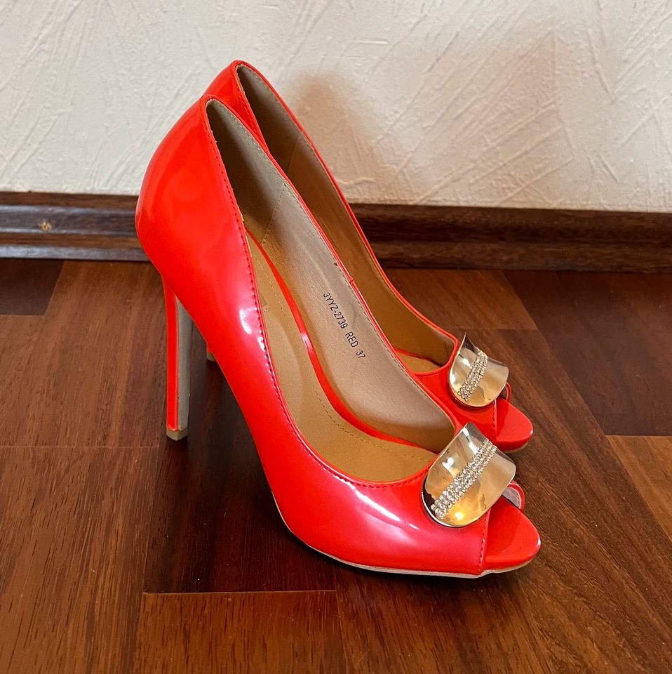 Neue High Heels, Gr. 37 in Baden-Baden