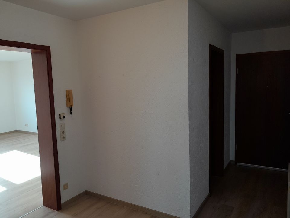 Sehr schöne 3 Zimmerwohnung  mit neuem Vinyl-Boden zu vermieten in Oberndorf am Neckar