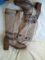 Stiefel von Tamaris beige-braun Gr. 38 gefüttert Wildleder/Leder Hessen - Bad Camberg Vorschau