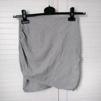H&M Mini Rock mit Raffung Falten Stoff Grau Basic Meliert 36 S Hessen - Griesheim Vorschau