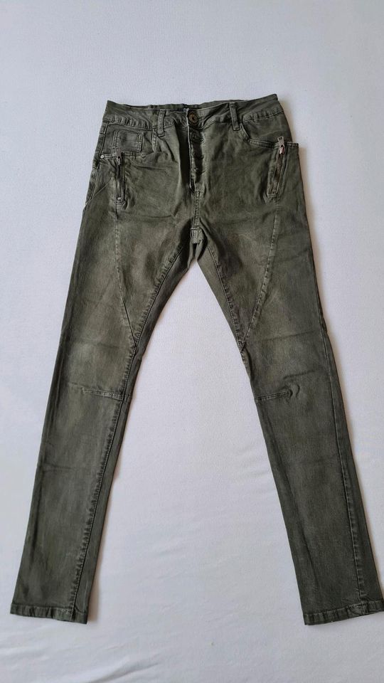 COLLOSEUM Baggy Skinny Jeans (XS) in Kiel