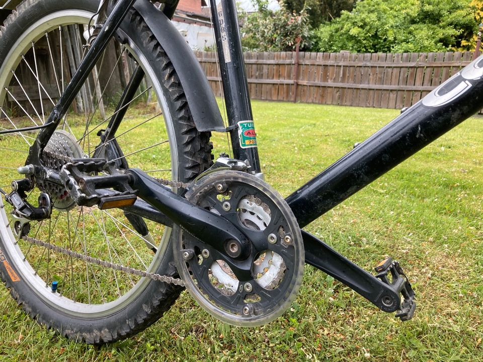 Mountainbike schwarz; Fahrrad; 26 Zoll; Shimano Schaltung in Tiddische