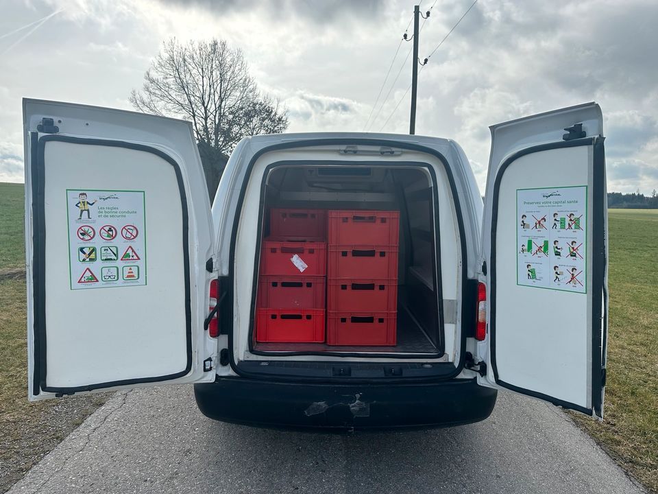 VW Caddy mit Kühlaufbau Transporter Cargo Direktvermarktung in Bad Wörishofen