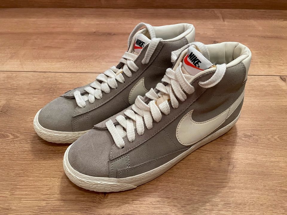 NIKE Blazer Mid Premium Suede grau Sneaker - Gr. 37,5 NEU in Sinsheim