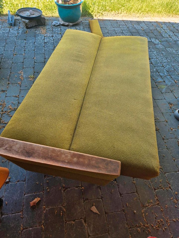 Sofa Schlafsofa 70er in Hameln