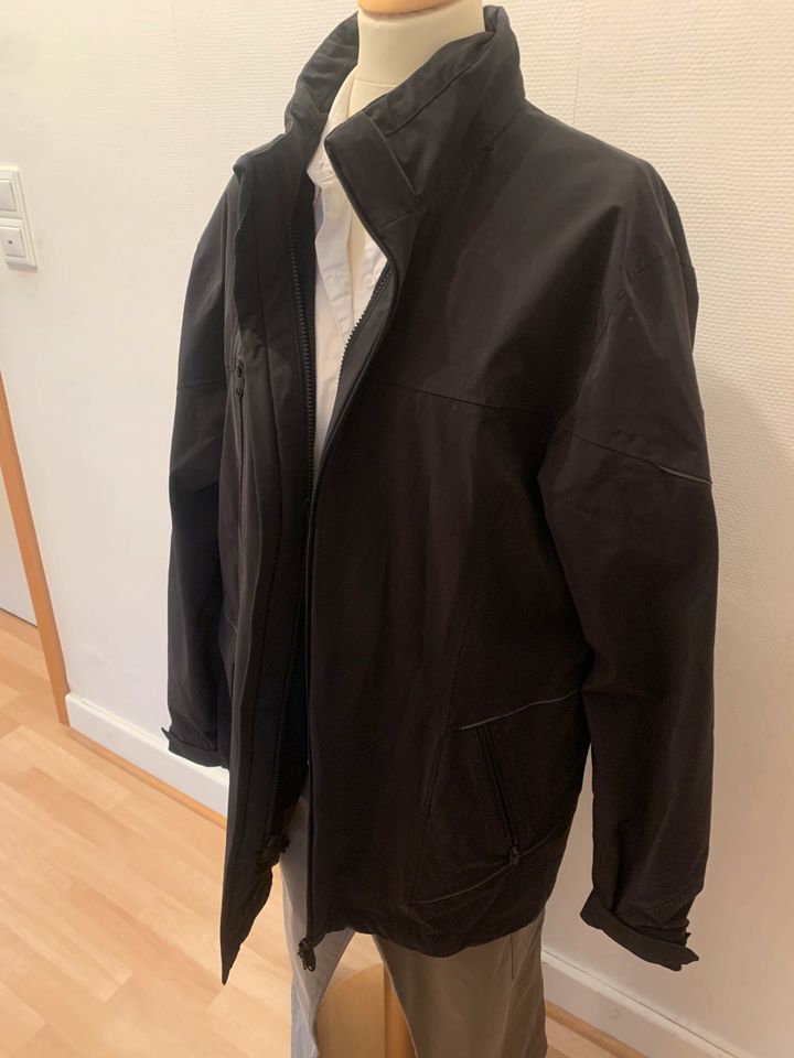 Schwarze Jacke von Engelbert Strauss in Bad Orb