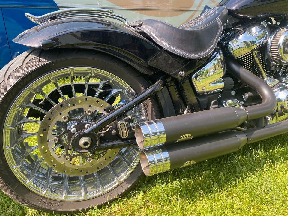 Harley Davidson Breakout 114“ ev. Tausch mit Fatboy ab 2022 in Schwäbisch Gmünd