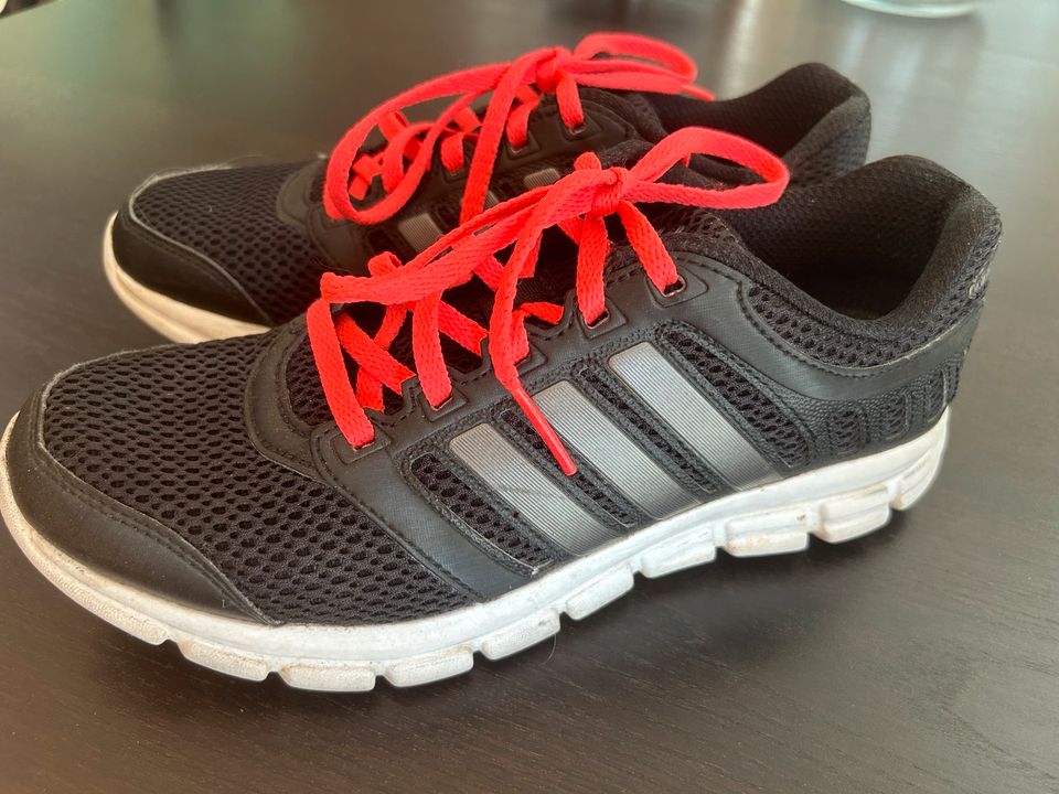 Adidas Laufschuhe Performance Breeze Gr 38,5 in Berlin - Charlottenburg |  eBay Kleinanzeigen ist jetzt Kleinanzeigen