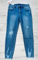 Neue bequeme Jeans mit PushUp Effekt und Cuts in versch. Größen Baden-Württemberg - Villingendorf Vorschau