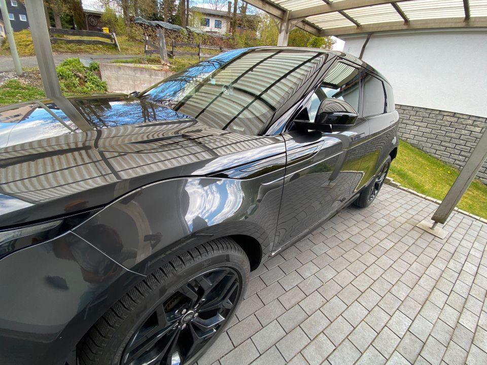 Range Rover Evoque D180 R-Dynamic SE Carpathian Grey Leder in Freudenberg