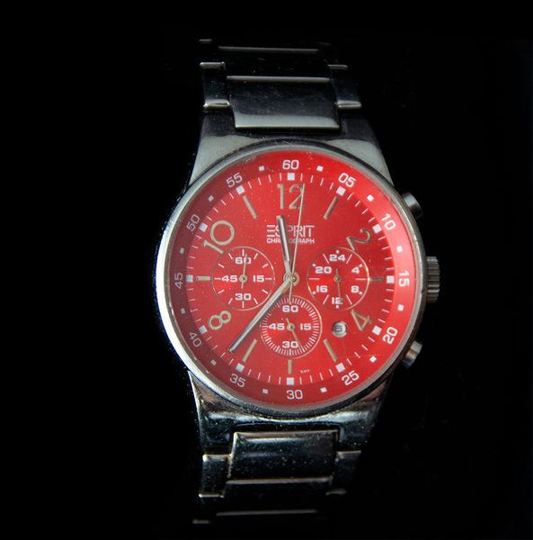 Esprit Chronograph, Herren Armbanduhr, rotes Zifferblatt in Berlin -  Köpenick | eBay Kleinanzeigen ist jetzt Kleinanzeigen