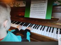 Vorschulkind am Klavier. Klavierspielen ab 4 J. Nordrhein-Westfalen - Monheim am Rhein Vorschau