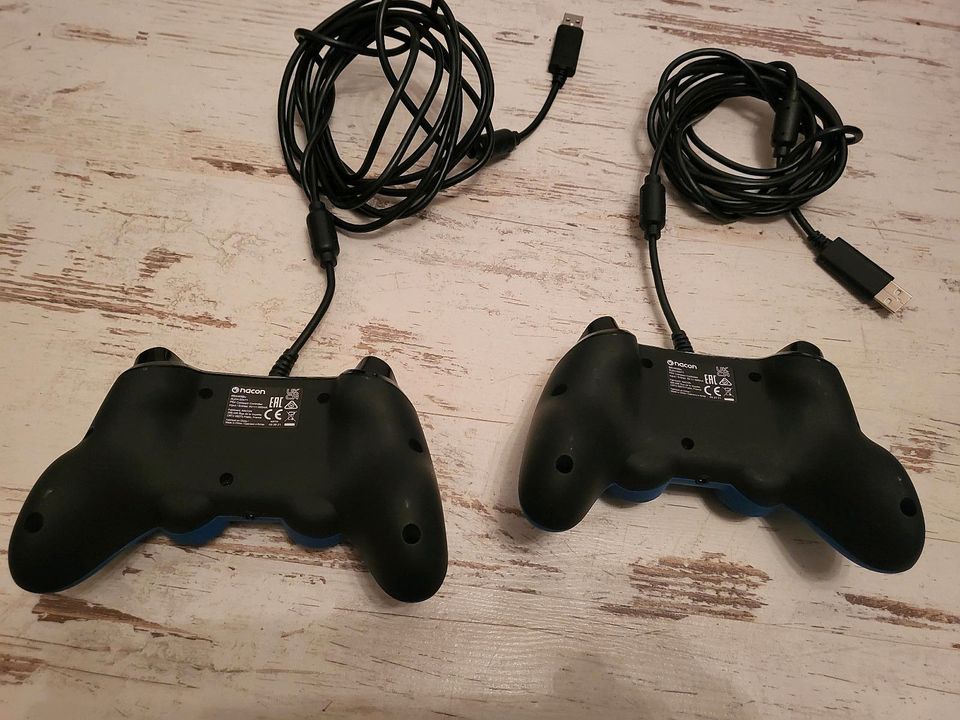 2X Playstation 4 PS4 NACON Wired Controller Blau in Kamp-Lintfort