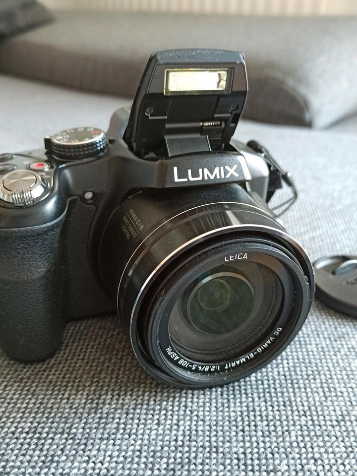 Panasonic Lumix DMC-FZ200 Digitalkamera in Sauerlach
