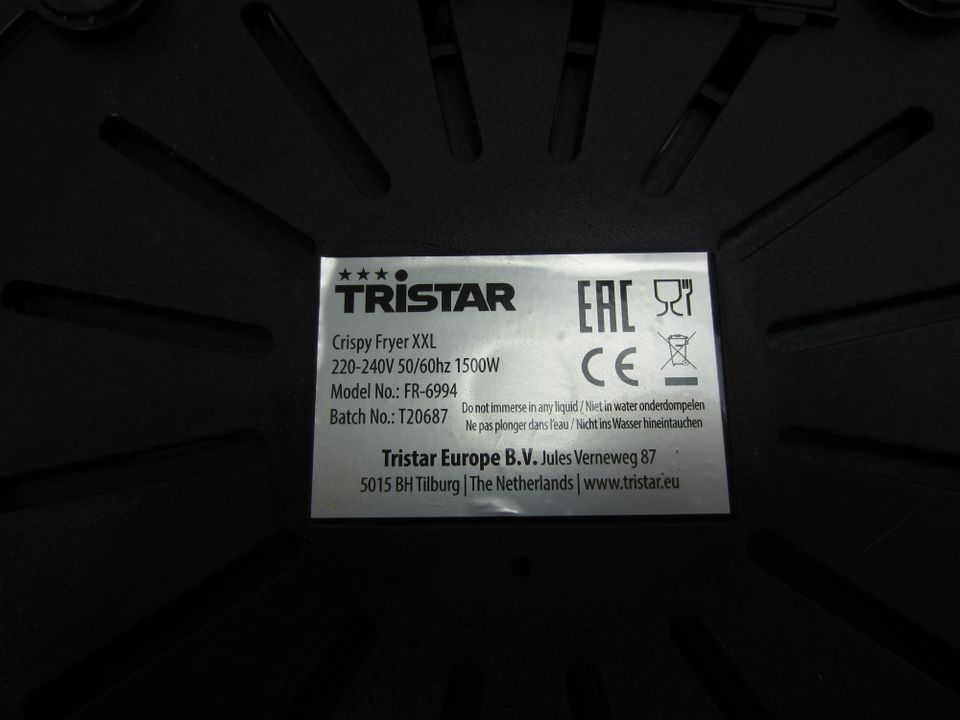 Heißluftfritteuse Tristar XXL FR-6994 Nero 4,5 Liter in Fulda