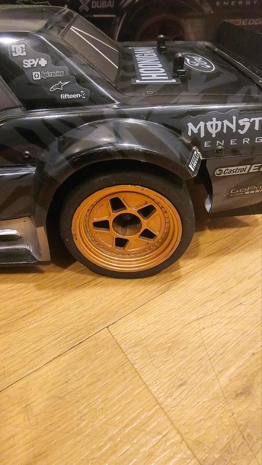 RC Auto HPI RS4 Sport 3 Hoonicorn 1965 Ford Mustang Ken Block 43 in Berlin