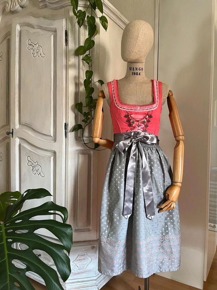 Dirndl Distler Pink Grau in Heidenheim an der Brenz