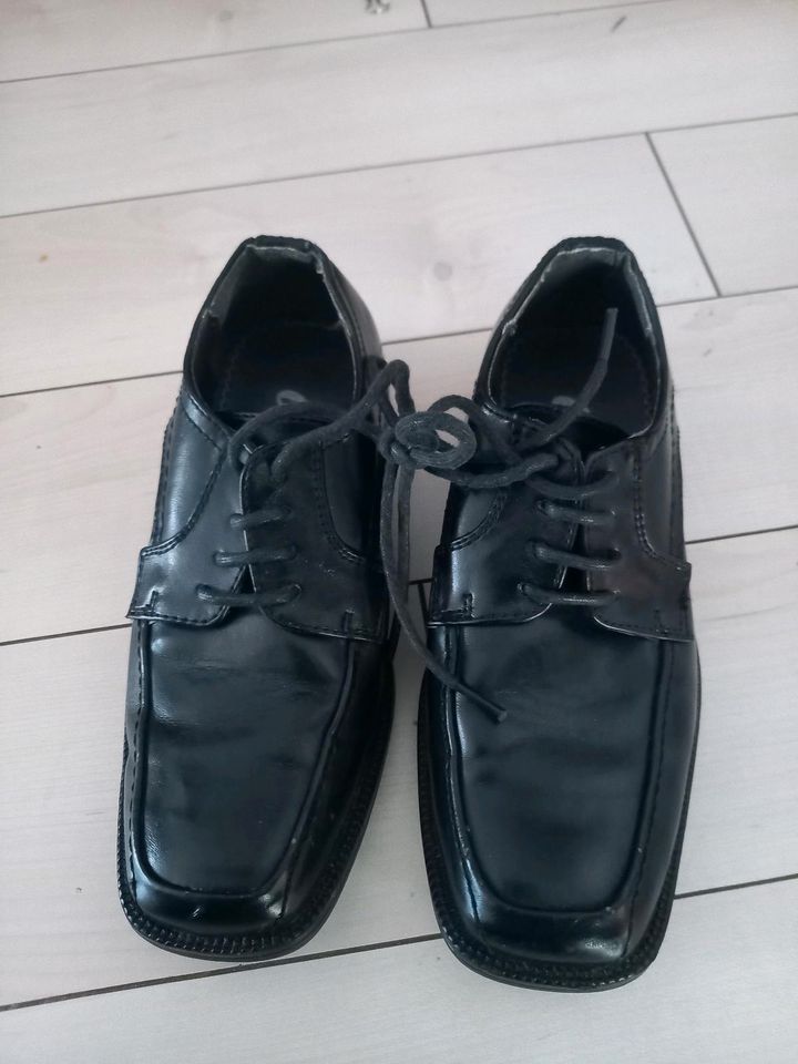 Schuhe schwarz festlich gr 33 zb kommunion in Geretsried