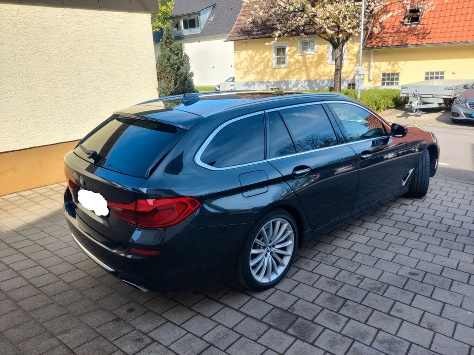 BMW 540 xD Leder+Standheizung+Panoramadach+Sitzlüft in Nordheim