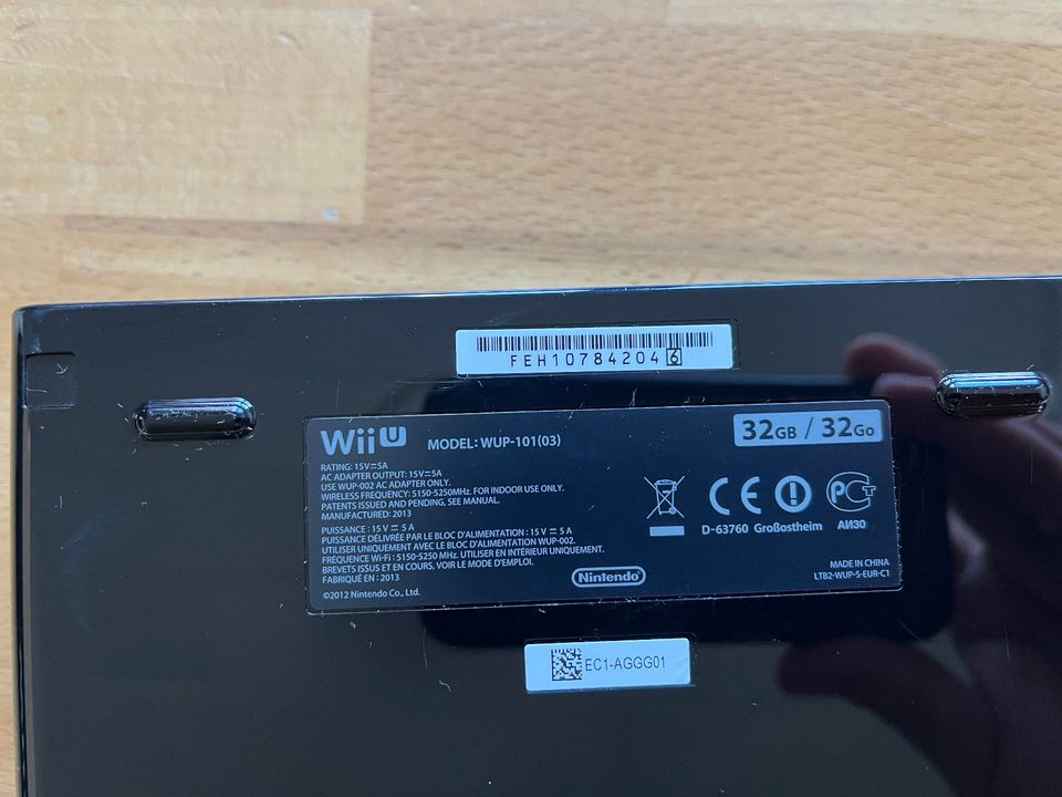 Wii U Spielekonsole mit Festplatte in Eberhardzell