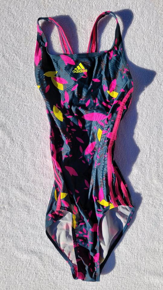 ADIDAS Sportbadeanzug superglatt Girlie Badeanzug Gr. 36 / M in Isen
