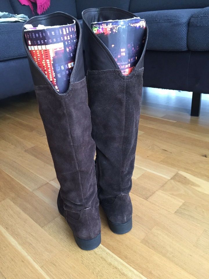 Geox Wildleder Stiefel braun Gr 39 wie NEU in Böblingen