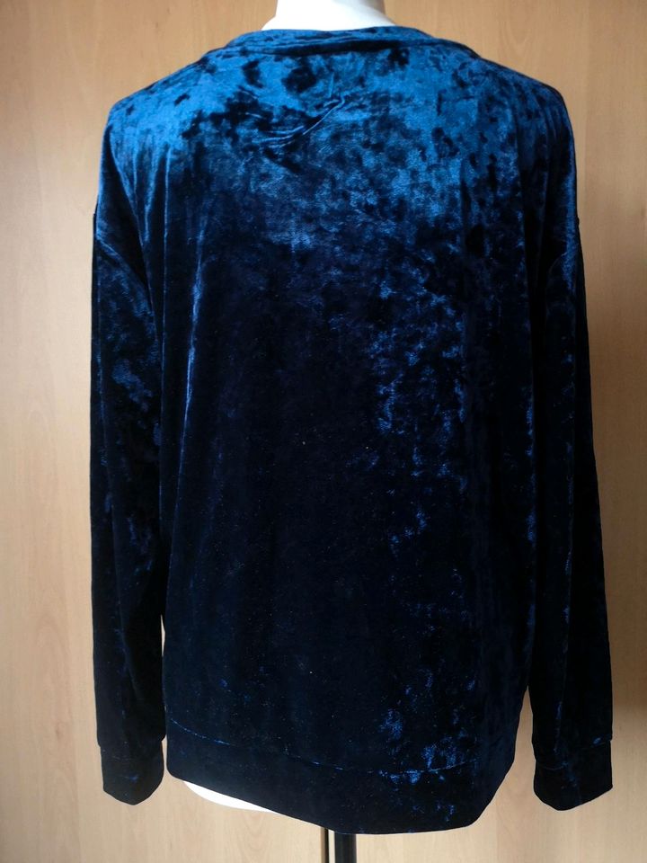 H&M Pullover Pulli blau lila Niki Optik Gr.M in Ebermannstadt