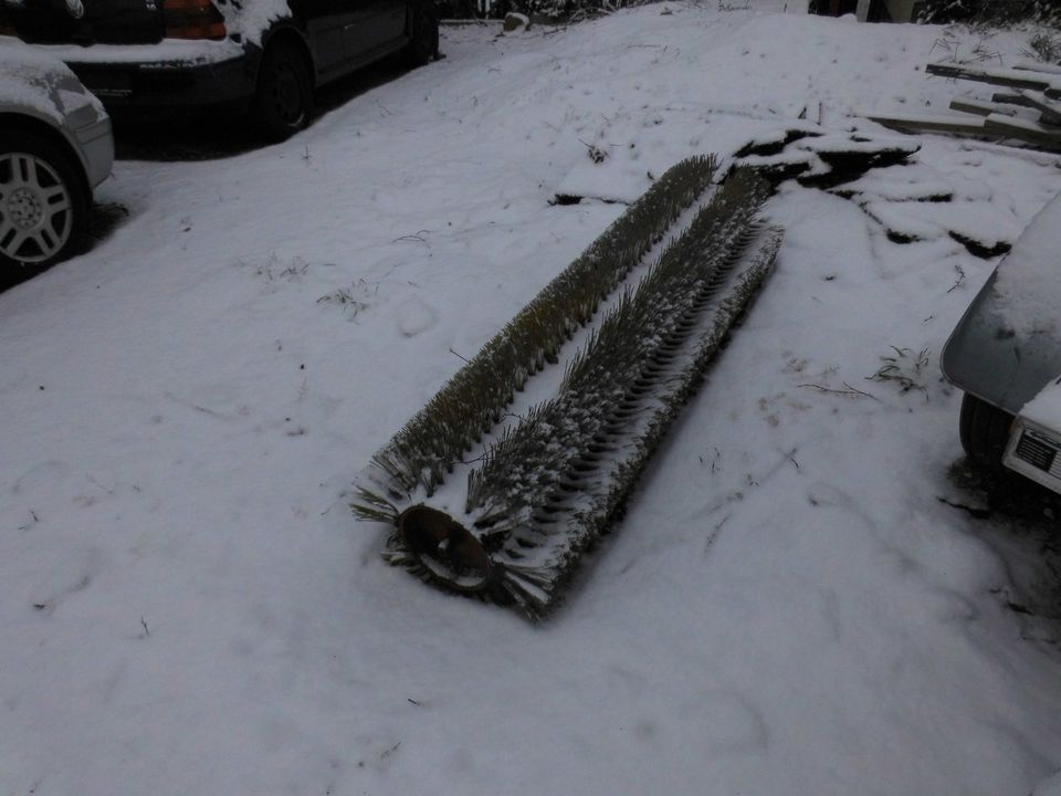 Multicar M25/M26 Bürsten mit Hydraulic,Winterdienst oder Strasse in Neuenhagen