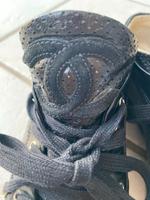 Schwarze Chanel Sneaker Schuhe Logo Leder Gr.36/36,5 guter Zustan Nordrhein-Westfalen - Moers Vorschau