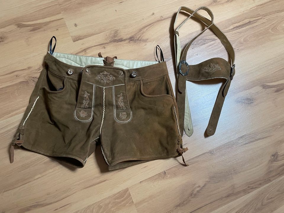 Lederhose Damen 42 in Ampfing